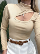 Blusa Feminina em Ribana Manga Longa de Gola com Recorte Dara Ref. 1472