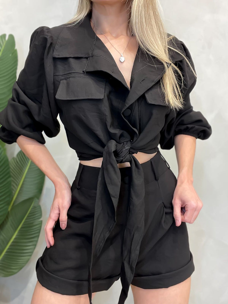 Conjunto Alfaiataria Sensoriale Shorts e Camisa com Amarração Ana Paula Ref