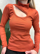 Blusa Feminina em Ribana Manga Longa de Gola com Recorte Dara Ref. 1472