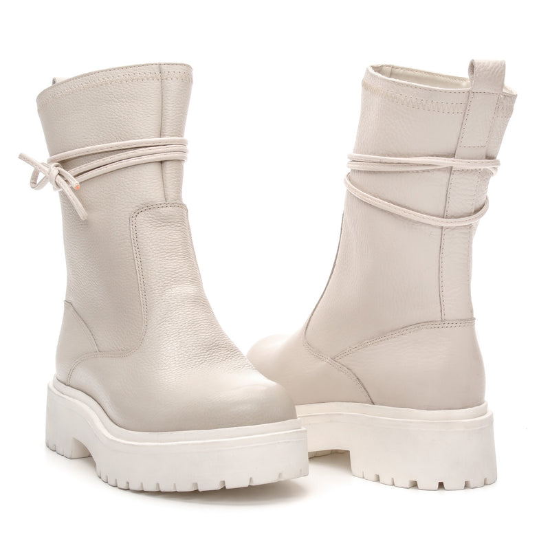 Bota Coturno Cano Médio Couro Off White Com Ziper