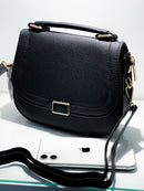 Bolsa Média Redonda em Couro Sintético com