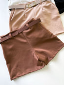 Shorts em Neoprene com Cinto