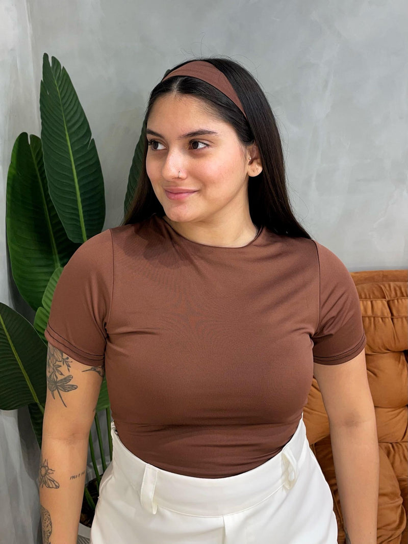 Cropped em Suplex Manga Curta e Gola Canoa com Faixa