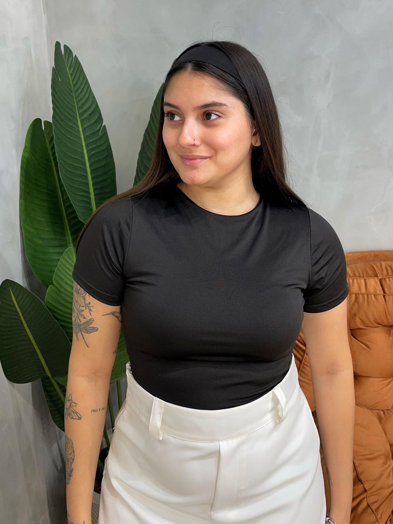 Cropped em Suplex Manga Curta e Gola Canoa com Faixa